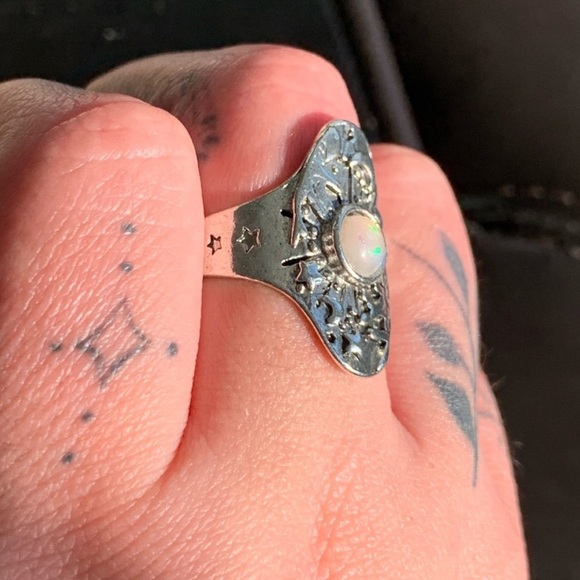 Whimigoth Carved Crystal Ball Hands Unique Dark Essence Magical Ring - Picture 7 of 10